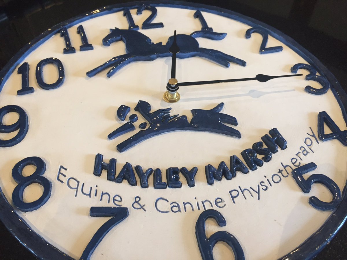MemoryLnclocks's tweet photo. One of my latest clocks for the lovely Hayley Marsh's 30th birthday. She's also an amazing Equine and canine physio! https://t.co/aTyADvBb6U