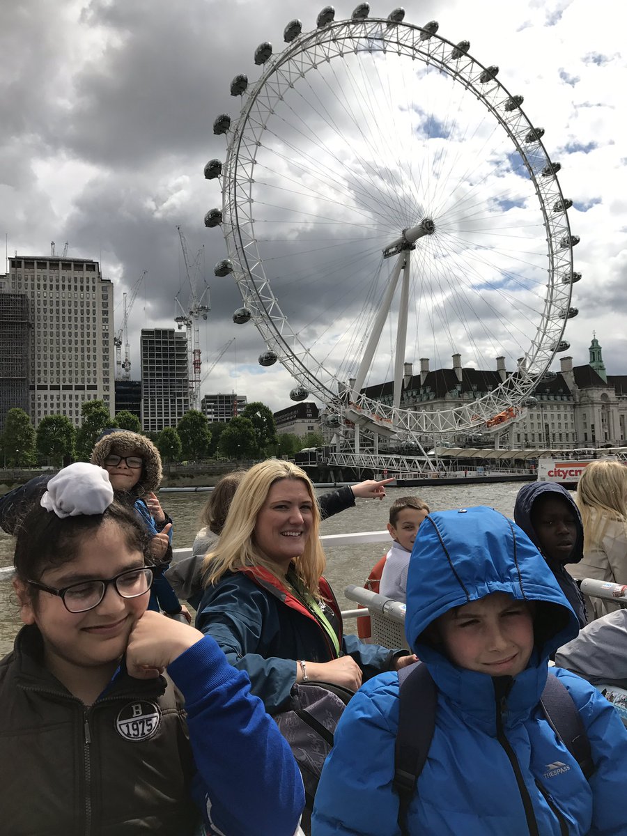 knightontmet's tweet photo. So many wonderful views 😃 https://t.co/FRtGazN5YK