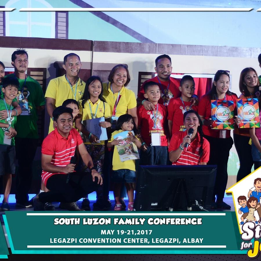cfc_kfc's tweet photo. Thank you to our friends from Ablaze Communications and Hawk Bags.

#kfcfamcon2017
#WeStandForJesus https://t.co/ZnO8vEn8ZJ