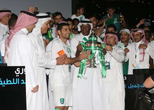 Mv_ashour's tweet photo. تعرفنا منصات التتويج جيداً 
 لنا عوده💚
#الأهلي_الملكي https://t.co/3SfM5PWEcL