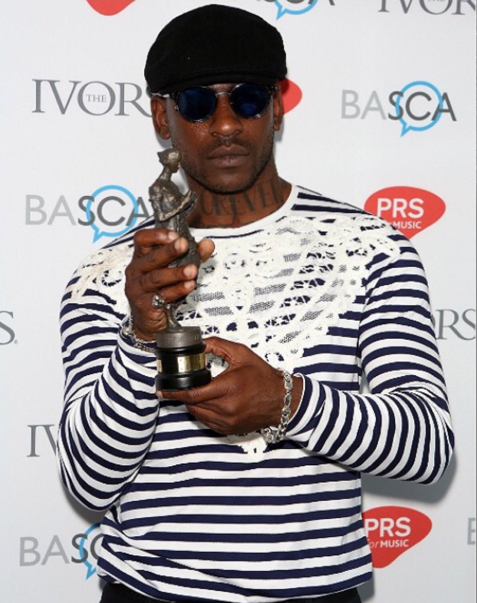 🏆 Microphone Champion RT <a href="/Skepta/">Big Smoke -</a>: 👽