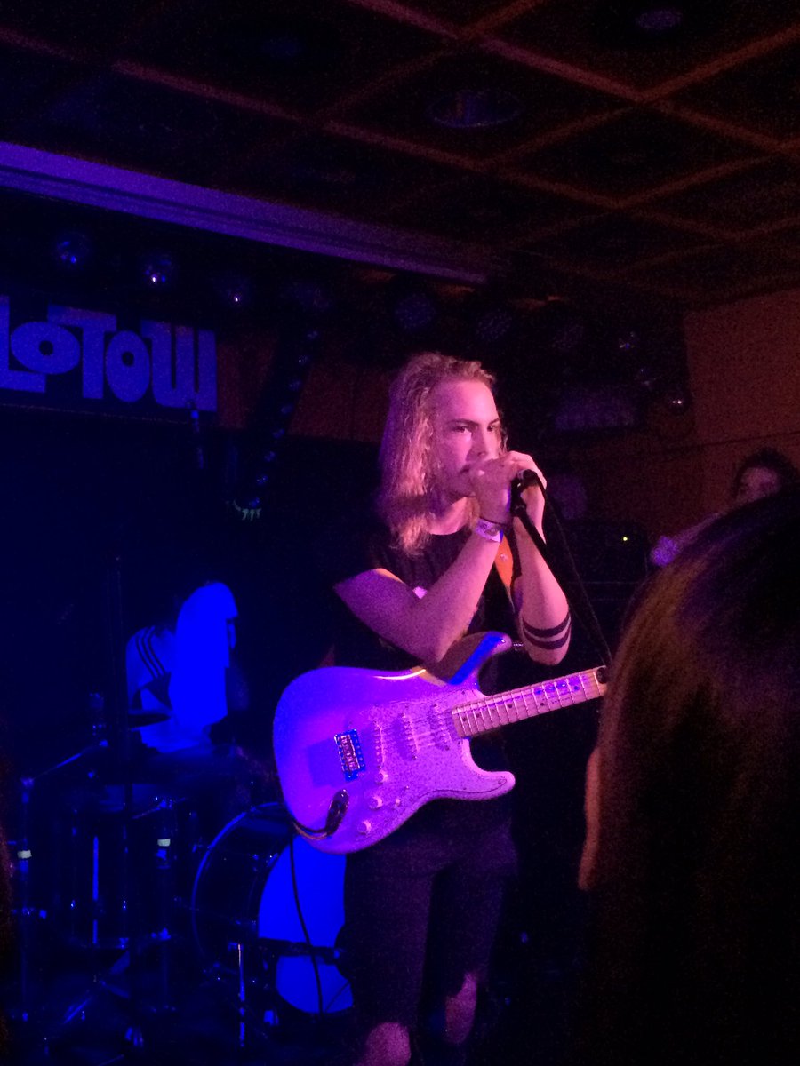 Nikki_Ann97's tweet photo. Feeling so nostalgic listenin to @THEHUNNABAND
Every minute and every hour I miss you moreโค๏ธ
Love ya guys, hope to see you soon #hunnalove https://t.co/iU14qzPqFY