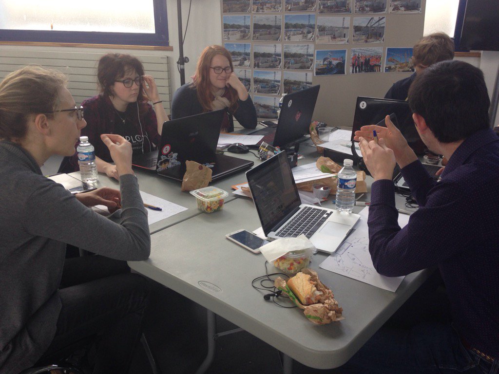 aDesrousHdF's tweet photo. #INSpir #HackMersOceans #GEN une équipe Simplon au hackathon de la mer https://t.co/KUXEVr2LDH