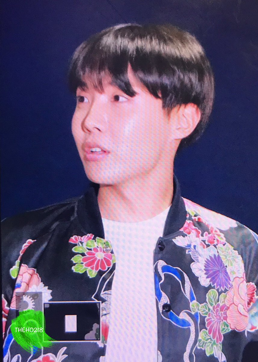 THEHO218's tweet photo. 170519 #방탄소년단 #제이홉 #홉이 @BTS_twt #BTSBBMAs https://t.co/H3QNy4QFSc