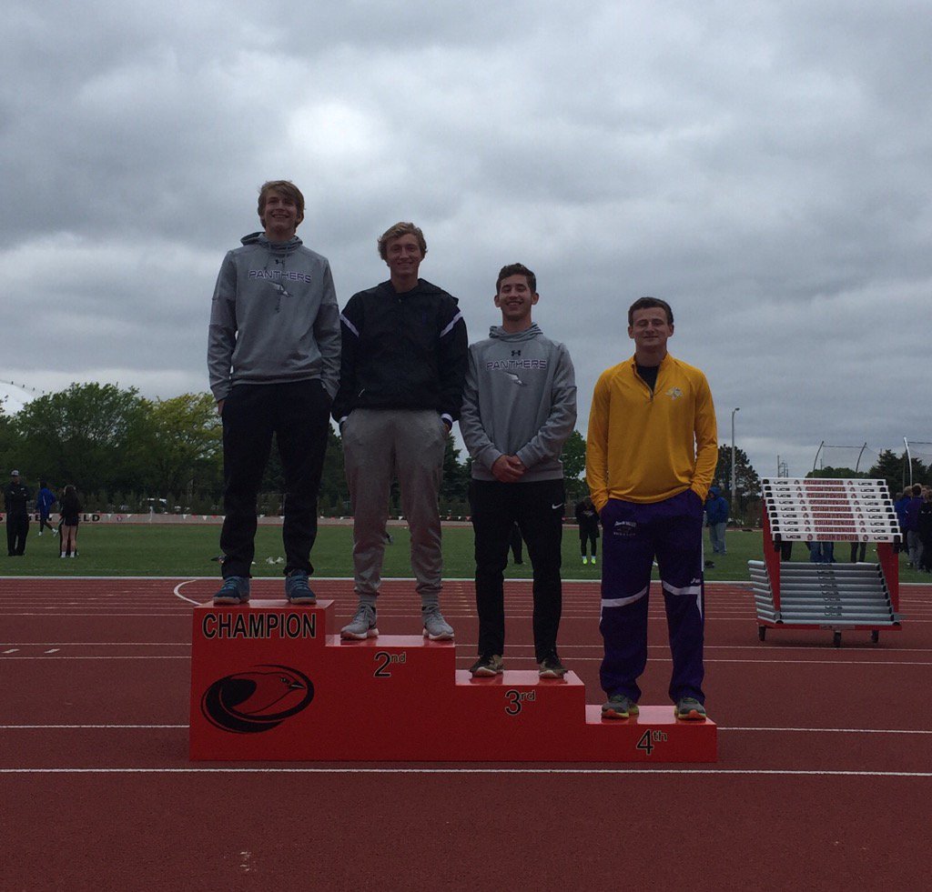 track_dv's tweet photo. Congrats to the DV boys 4x100 Relay on a 1st place finish at regions and qualifying for state! #DVTrackπ https://t.co/s3TcU9y1xO