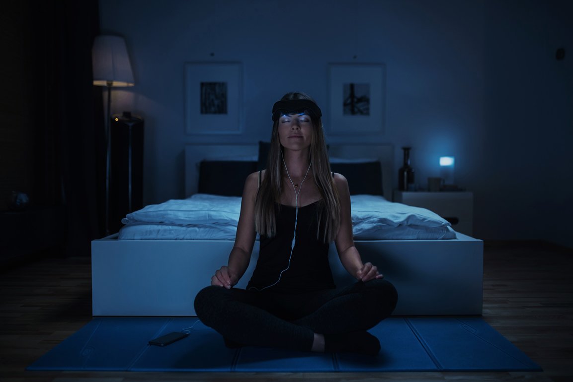 Our new product Neuroon Open is coming! Learn more about its features and how to get it: kickstarter.neuroon.com/sleep-hackers #opensource #sleep