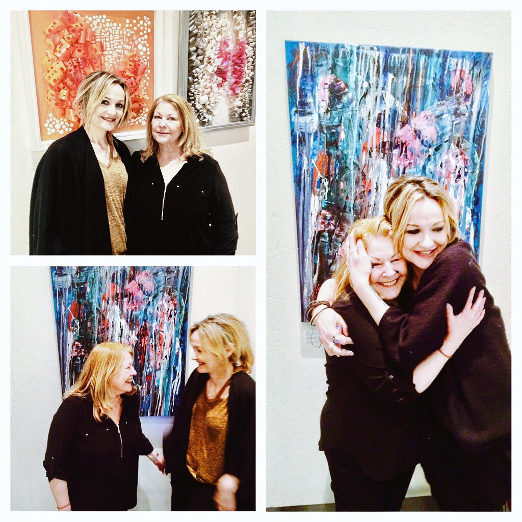 ArtistBlandine's tweet photo. Who says sisterhood is dead ? With fellow abstract artist SusieHall #WomeninArt :) #Abstractive #TheCultHouse #CreativeDebuts https://t.co/sxTe0vRMBw