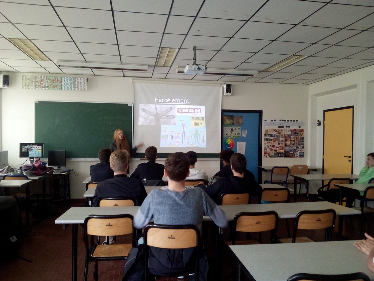 noemie_gsln's tweet photo. Intervention #NAH #embassadeur #harcèlement @DavlcHESLING https://t.co/unVXIYQPw8