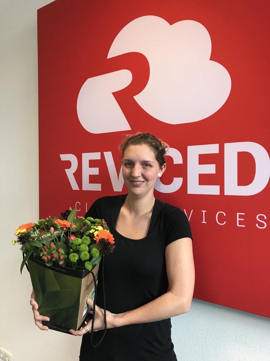 GetReviced's tweet photo. En wederom een tevreden klant! Onze Joyce wordt door @AsbestBuro in het zonnetje gezet! #getreviced #bedankt #Webhosting https://t.co/t2JVi9VV94