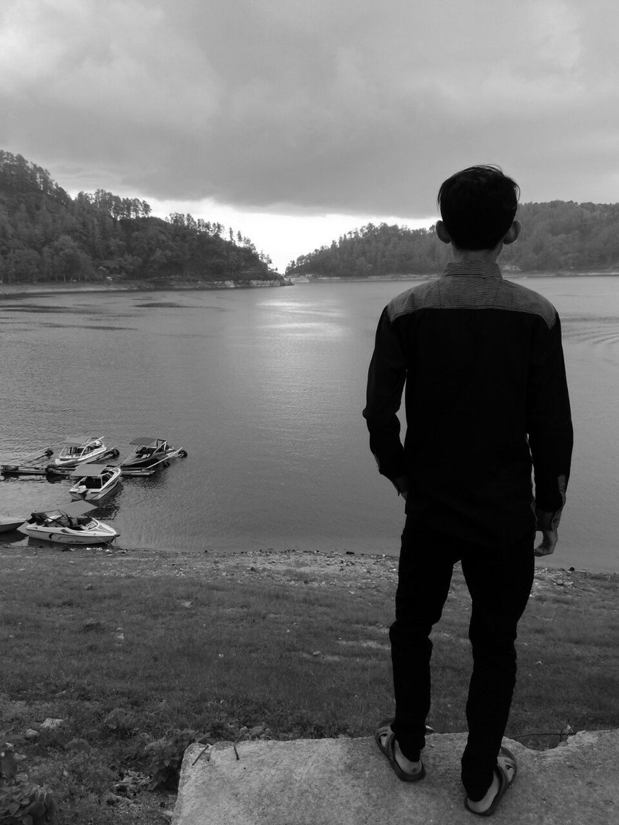 AsliMadiun's tweet photo. #picMN @Andy_6thGuns: Ngebel lake Ponorogo https://t.co/sRrCeY1TQO