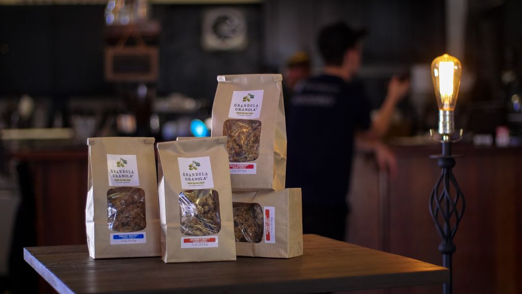 This granola is small batch &amp; artisanal &amp; fair trade &amp; small batch &amp; organic. Not sure if any of that is true but yeah it's really tasty. 😊😉