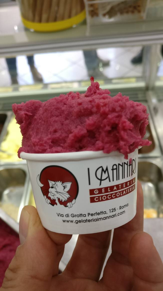 iMannari's tweet photo. Sorbetto di melograno #sorbetto #frutta #buono #gelato #artigianale #icecream #estate #caldo #pomegranade #summer https://t.co/ICGTEe7rXH