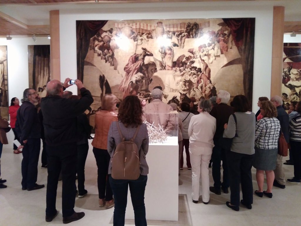 ElenaBenarroch's tweet photo. #AmigosThyssen esta mañana visitando la exposición de Coppel en Fundación Banco Santander @museothyssen https://t.co/qLmL1UWMEc