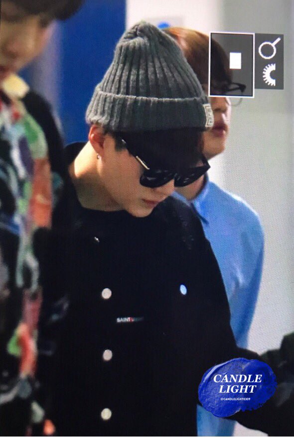 candlelight0309's tweet photo. 170519 ICN
#슈가 #SUGA #방탄소년단 #BTS
@BTS_twt

#BTSBBMAs https://t.co/ZvO29vAULI