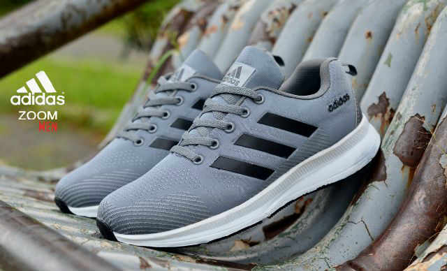 Adidas zoom Men 
Harga 190.000
Ukuran 40-44
Info order langsung hubungi kontak di bio