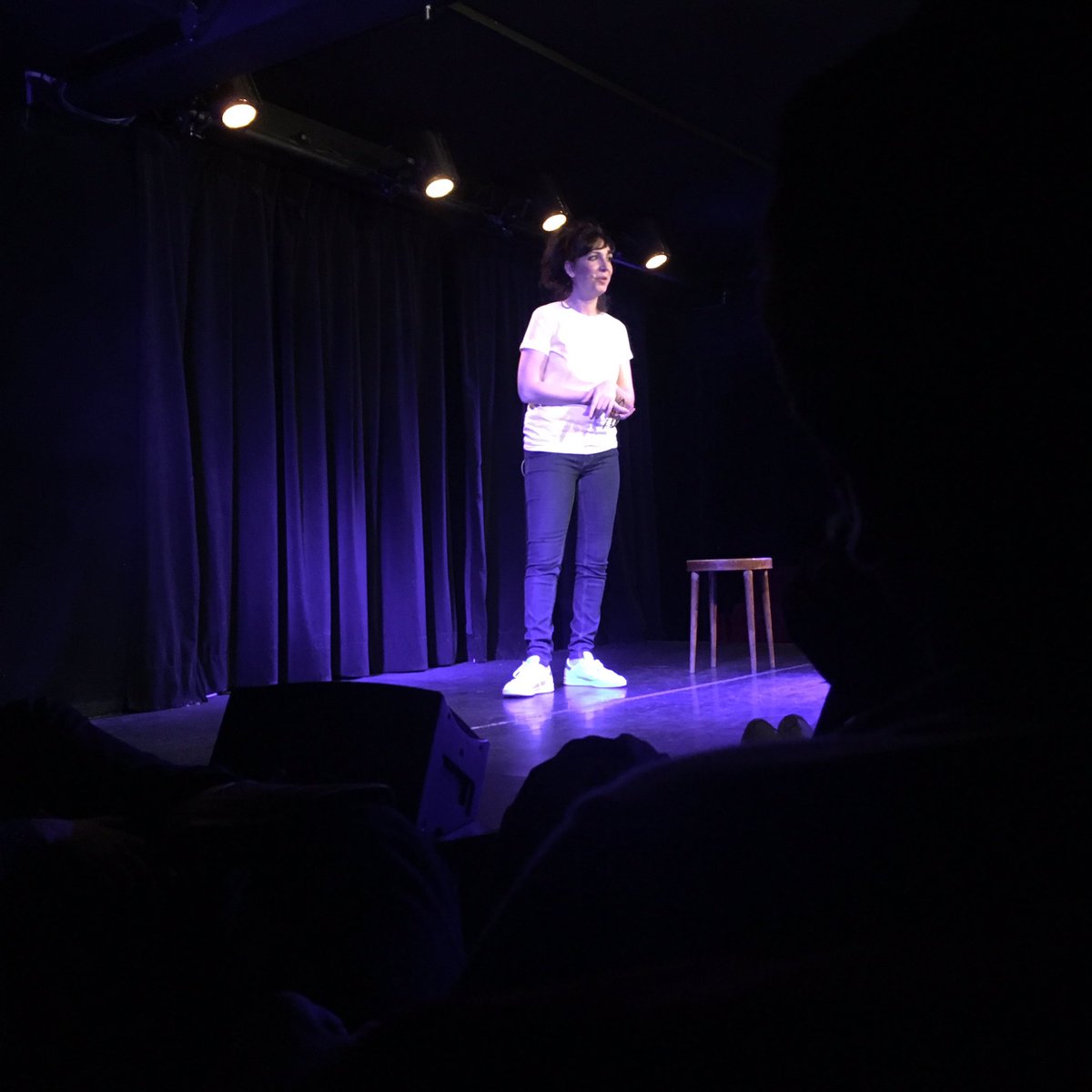 lnflap's tweet photo. Si vous voulez rigoler et passer une très bonne soirée, allez voir @NoraHamzawi , cest juste genial. Drole, simple, sans prétention ... TOP! https://t.co/hjFRlqO05k