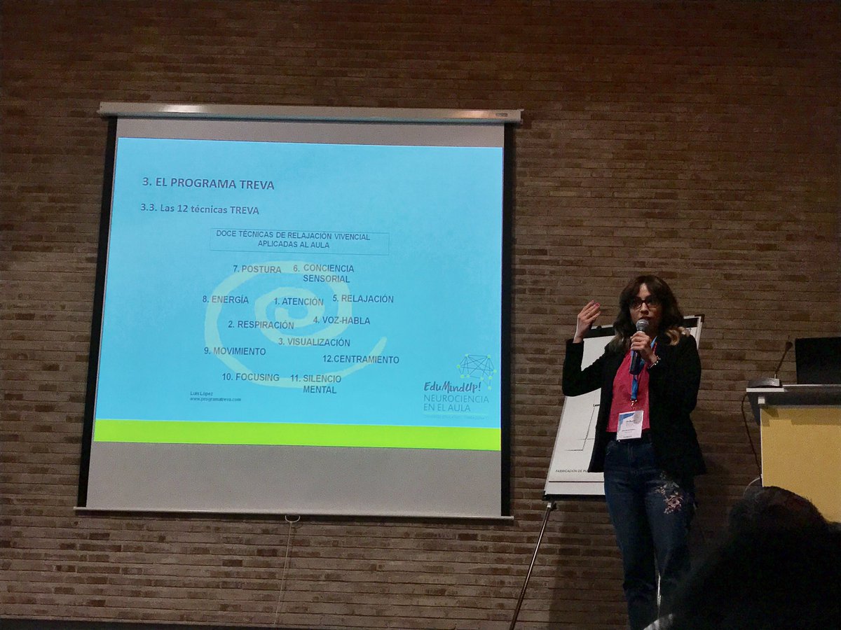 EscolesFEDAC's tweet photo. Elena Escudè ens exposa les 12 Tècniques de relaxació vivencial a l'aula ,q  incideixen en el cos,la ment i les emocions @FEDACAmilcar https://t.co/MeOcobxgIq