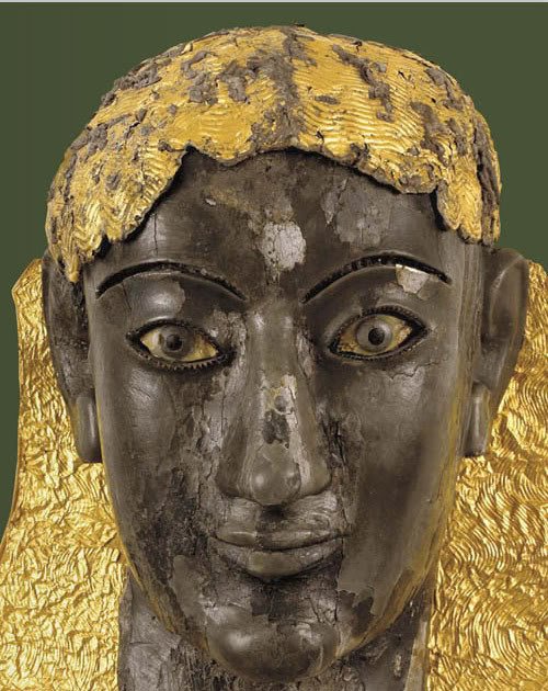 VeraCausa9's tweet photo. Apollo chryselephantine [gold &amp; ivory] burnt sculpture fragments [head details] made in Ionia,Archaic 6th c.BC-Archaeological Museum, Delphi https://t.co/akLdf7vr6G