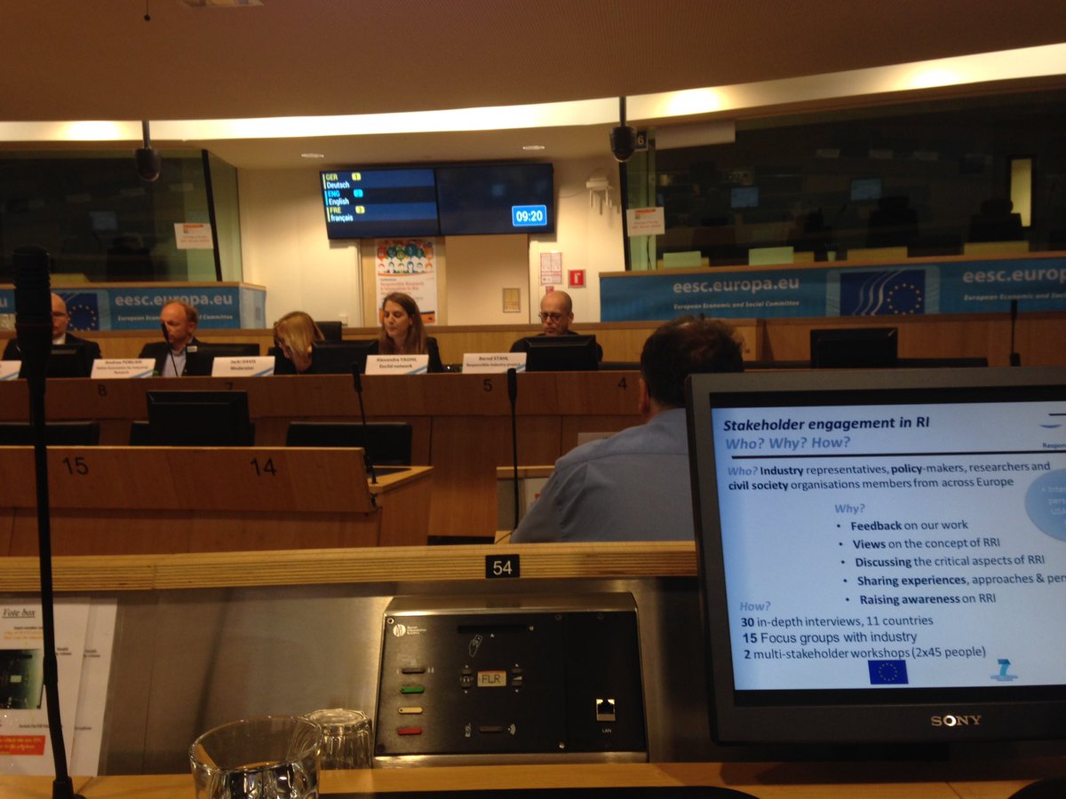 Alexandra presenting the stakeholder engagement aspects of <a href="/resindustry/">Responsible Industry</a> #rri barriers: legitimacy, diversity, conflict of interest, jargonny