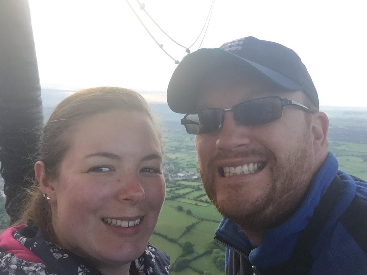 charlotteh_king's tweet photo. Amazing early morning balloon flight thank you! #baileyballoons https://t.co/8qbeUut2gA