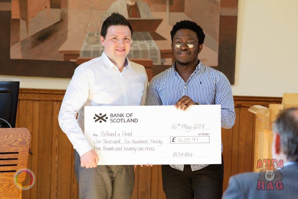 andiabz's tweet photo. Collecting a cheque from @AUSA_RAG for work #AUSARAG https://t.co/6UFCe38QYK