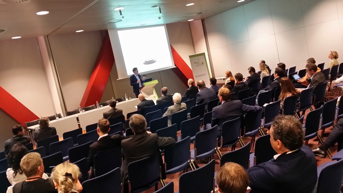 CDTI_innovacion's tweet photo. Keynote Blair McLaren of @ActiveVP Active Venture Partners | @EInnoVest Day #EUREKAweek17 #funding #venture #EInnoVest #bussinesAngels https://t.co/B1l8bNupip