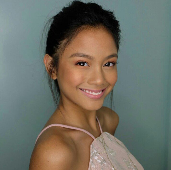 oneforYLONA's tweet photo. 📷 theadionisio: https://t.co/V7SQsx5b3v
#BellesofLipault #LipaultPH https://t.co/kn6WhPj1ck