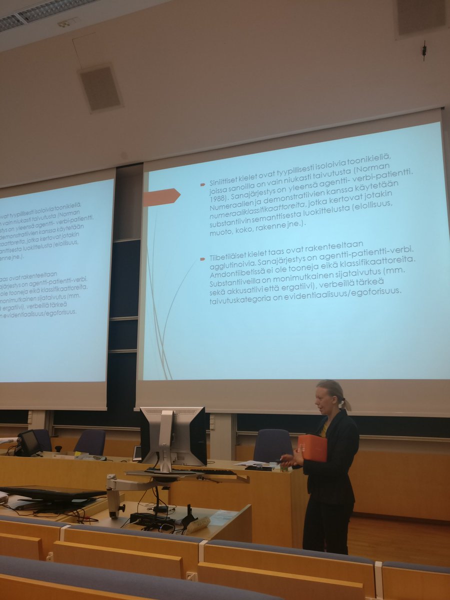 aarikanlotta's tweet photo. Aamun aloittaa Erika Sandmanin kiinnostava esitelmä wutunista ja kenttätöistä Itä-Aasiassa. #ktp2017 #kielitiede https://t.co/FhdIM9sPK5