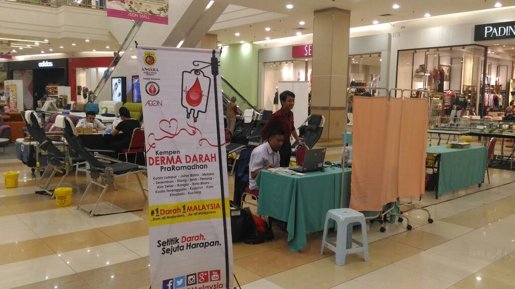 AnsaraMuar's tweet photo. Sekitar Kempen Derma Darah #ABDC2017 di AEON Cheras Selatan. 19-21 Mei 2017. 10pg hingga 5ptg. #Datanglah #JomDermaDarah https://t.co/Fq2wDSPQWG