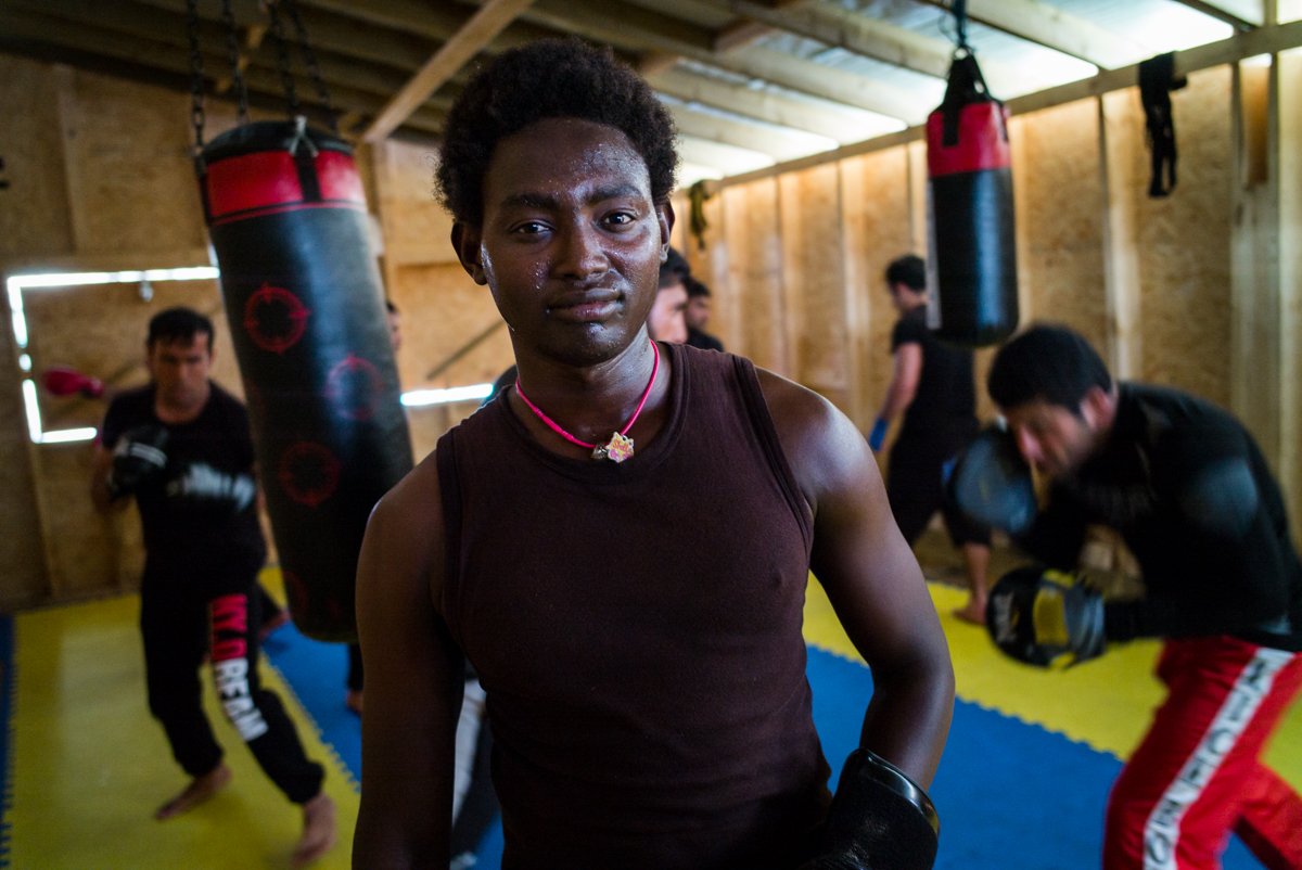 TheOdyssey_Proj's tweet photo. The Jungle Boxing Club – The Jungle, Calais, France, October 2016 #refugees #theodysseyproject https://t.co/5Uq7I0PgqY