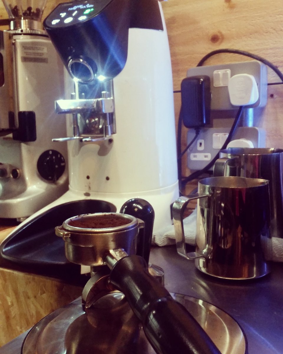 Hooktblackrock's tweet photo. Dialed weighed timed and ready to go.
Drop by 15 wicklow street Dublin 2

#Doughnuts #Coffee #coffeetime #coffeebean #coffeeoftheday 🍩☕🍩☕🍩☕😆 https://t.co/HUki4mn9ye