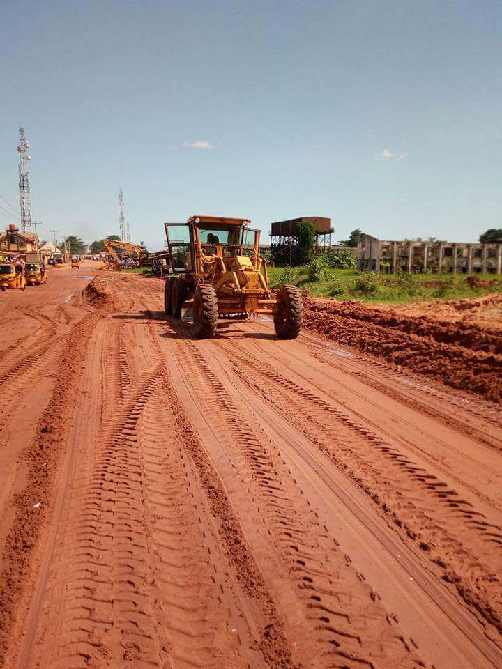 OgoIsioma's tweet photo. Work ongoing @Lucky way...
Kudos to our listening & promise keeping Gov, @GovernorObaseki
#ObasekiIsWorking
#EdoGovtAtWork
#EdoProjects https://t.co/cawFfMwln3