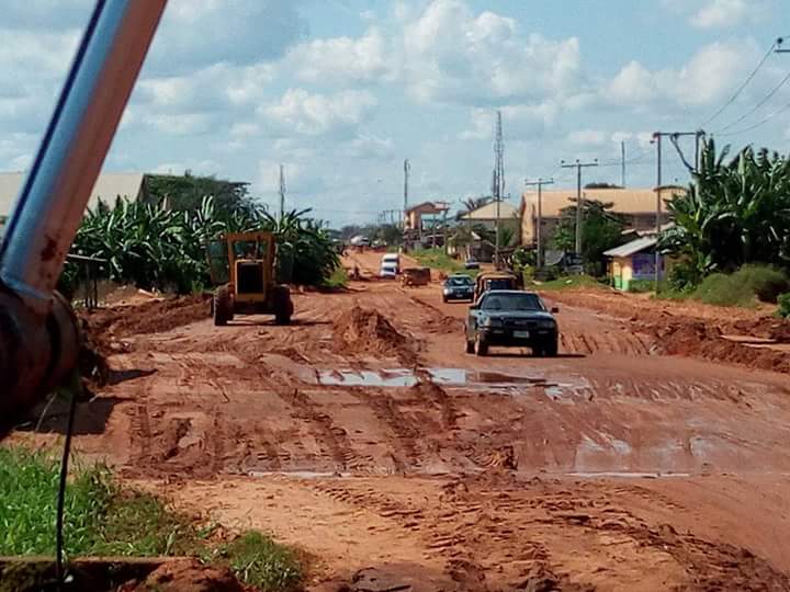 OgoIsioma's tweet photo. Work ongoing @Lucky way...
Kudos to our listening & promise keeping Gov, @GovernorObaseki
#ObasekiIsWorking
#EdoGovtAtWork
#EdoProjects https://t.co/cawFfMwln3