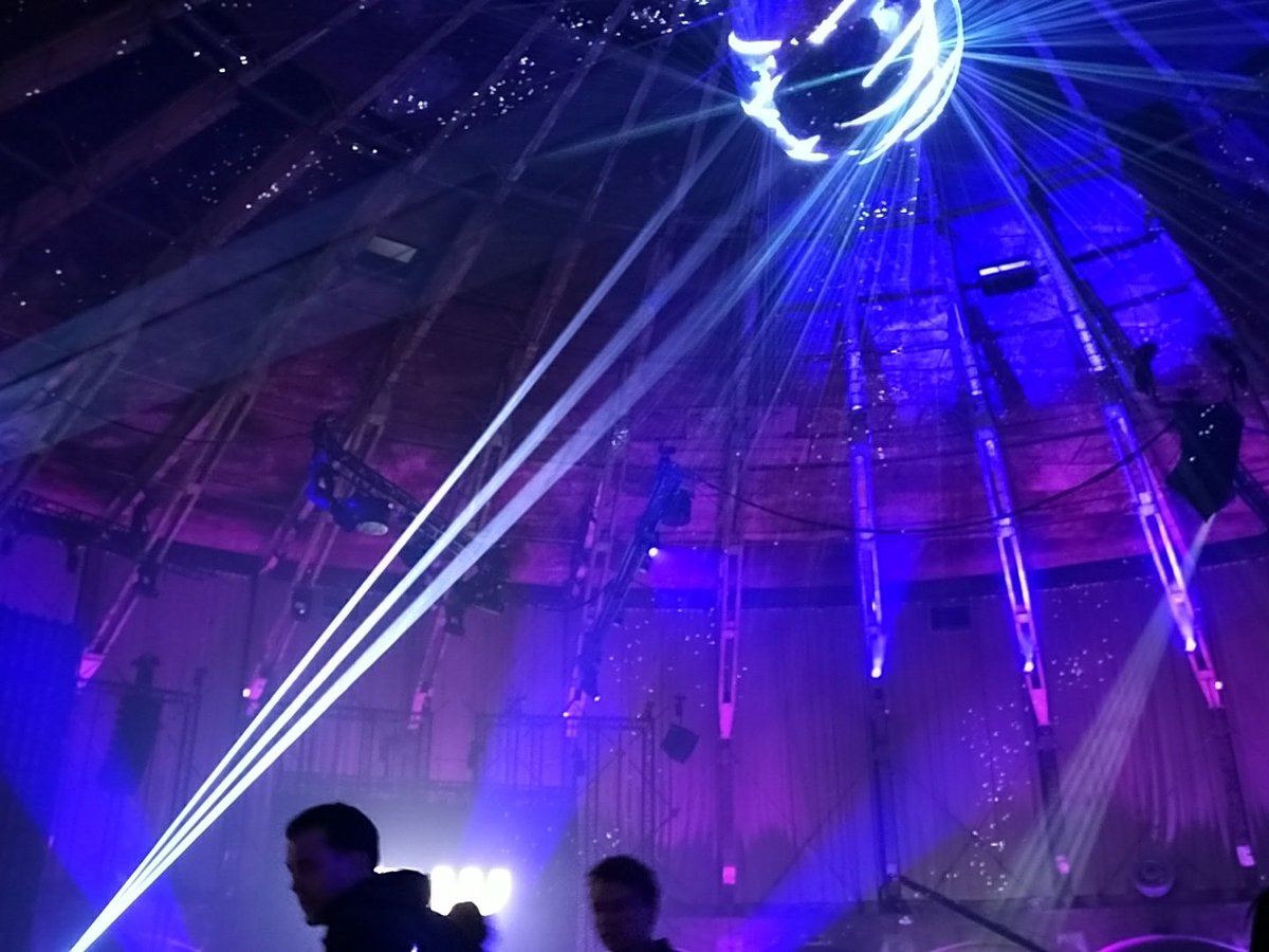 PiquaLilly's tweet photo. Full day at #TNW ahead 😎😎😎 https://t.co/7BcHJgJmsQ