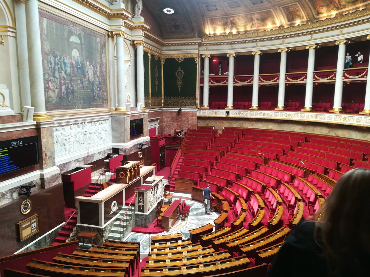 AroevenLyon's tweet photo. Visite de l'@AssembleeNat suite à un projet éducatif commun de formation des délégués CA-CVL avec les lycées Lalande et Georges Charpak. https://t.co/Q85jXAPHLS
