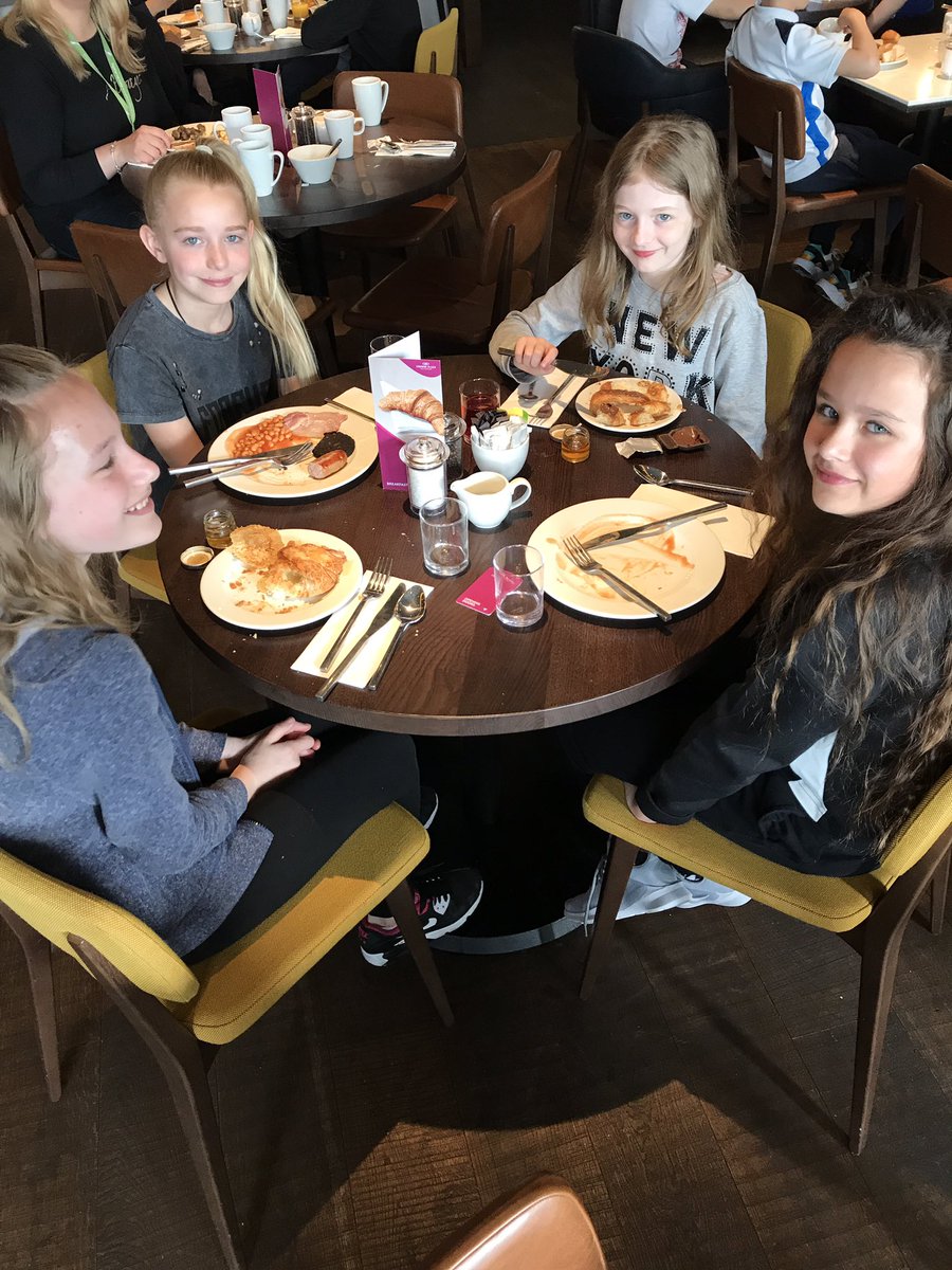 knightontmet's tweet photo. Wow! What an amazingly delicious breakfast 😃 https://t.co/2PxpMKId5p
