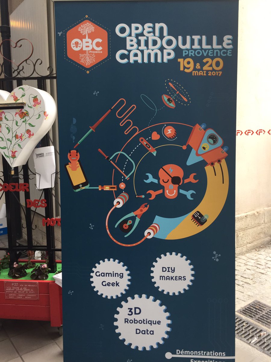 atco_edu's tweet image. L&apos;Atelier @canope_13 présent à #OBCP17 
#classcode et robotique ludique au programme