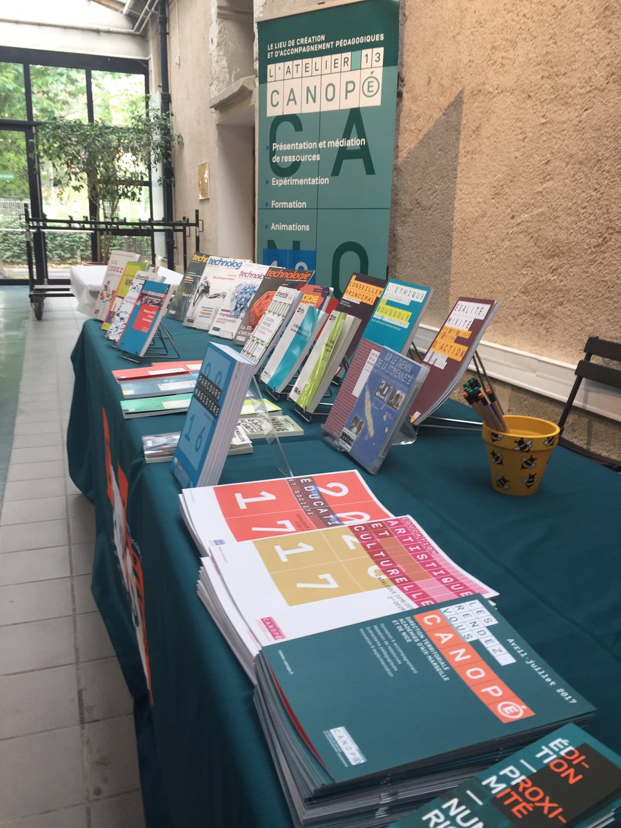 atco_edu's tweet image. L&apos;Atelier @canope_13 présent à #OBCP17 
#classcode et robotique ludique au programme