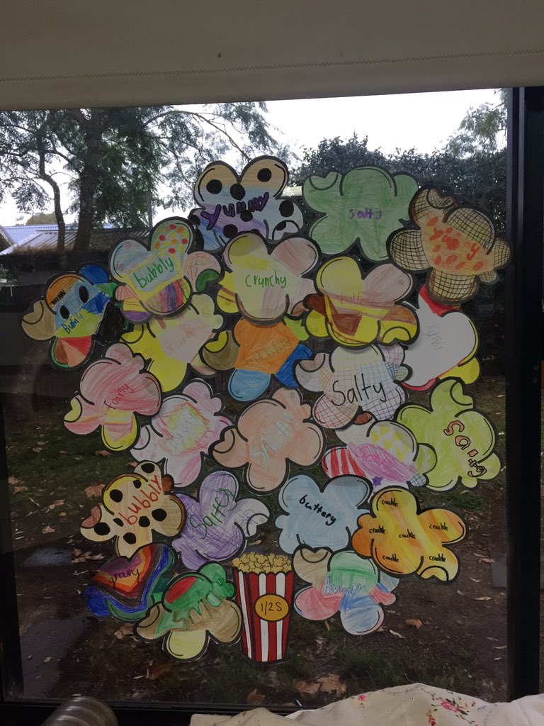 MichelleCap91's tweet photo. Today with Stage 1, we learnt all about popcorn! This afternoon to end the week we made a class popcorn bucket! #acuedu_p https://t.co/VBWLqhHM7N