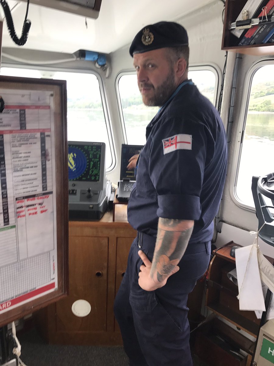 gdp_1981's tweet photo. @RNinScotland @HMS_Pursuer @GlasgowURNU @DaleRutherford0 ost preps underway, #readyfix #cleanshiphappyship https://t.co/MTRCSgF9wp