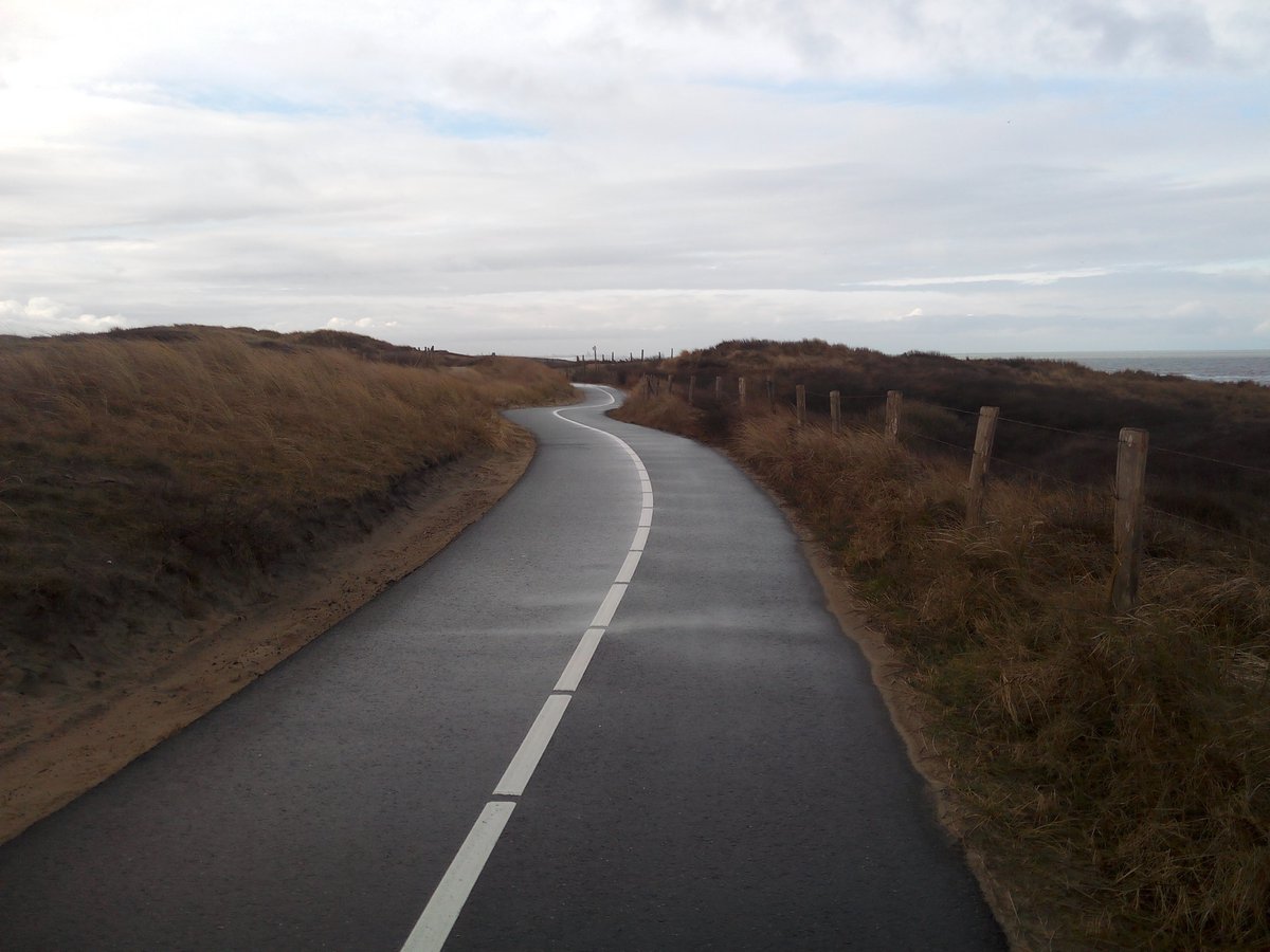 ejrquartz's tweet photo. For some of us every day is 'cycle to work day'. For others, it was a welcome challenge. Enjoy these views of #SouthHolland #NFNJWD https://t.co/EXGH7T39MH