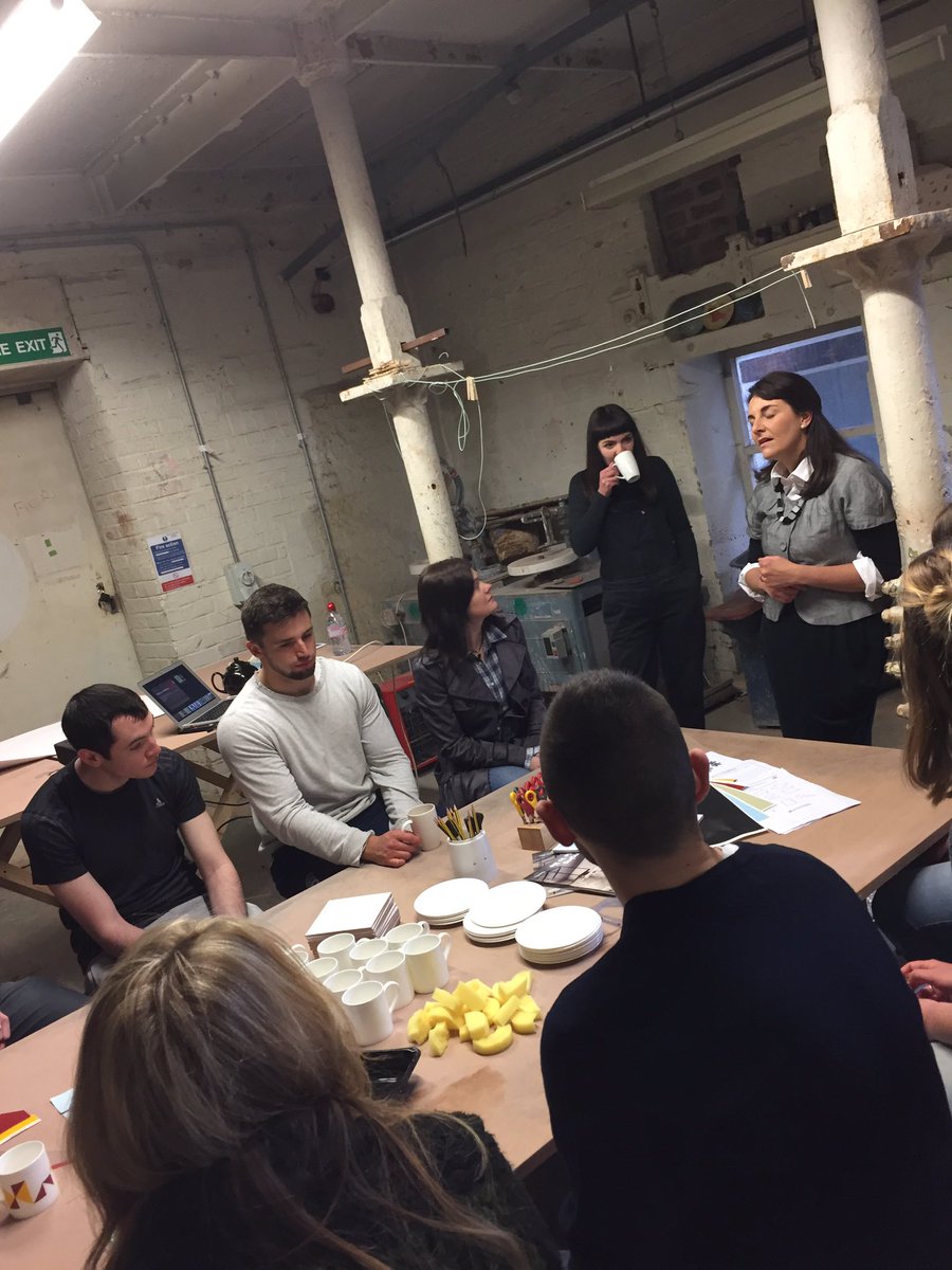 StaffsmathsPGCE's tweet photo. STEM into STEAM day at Spode! With @StaffsUni @BCBfestival #sot2021 #STEMintoSTEAM #ClayCPD @StaffsLSE https://t.co/R2RoUBuOHH