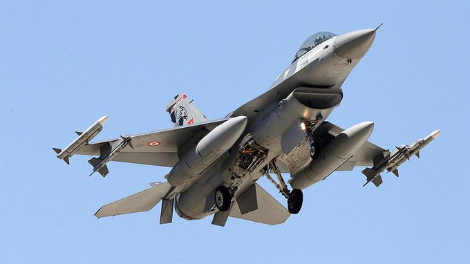 Voir l'image sur Twitter Voir l'image sur Twitter