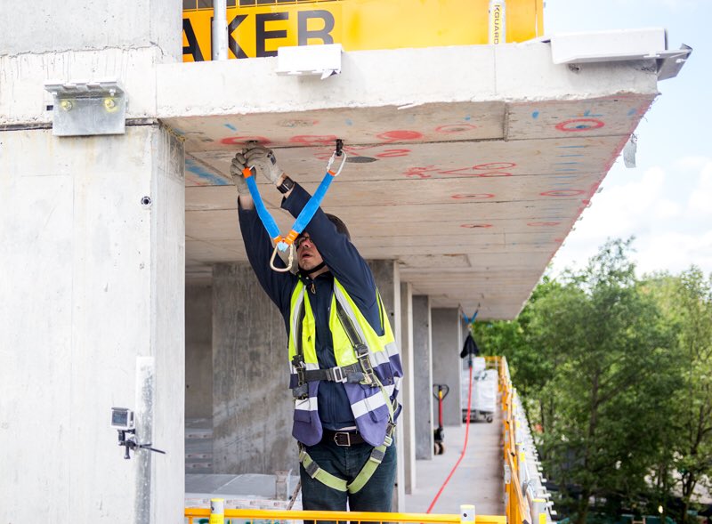 GRVTY_Studio's tweet photo. Had a great time yesterday with @ScissorsafeLtd on site in Salford,  taking photos of their system in operation. https://t.co/WO9D0ibDOw