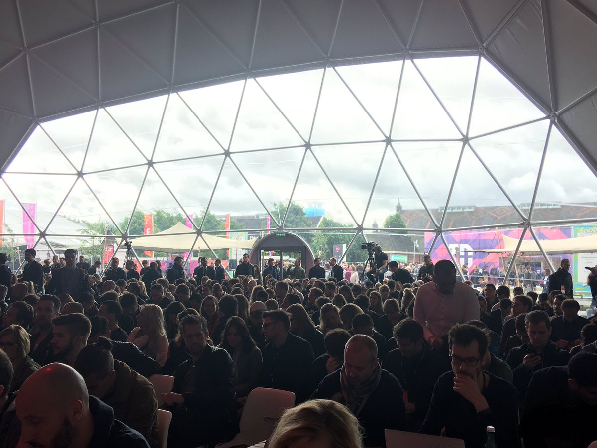Waiting for <a href="/bhalligan/">Brian Halligan</a> to kick off his "secret to scaling your business" keynote  #TNW2017