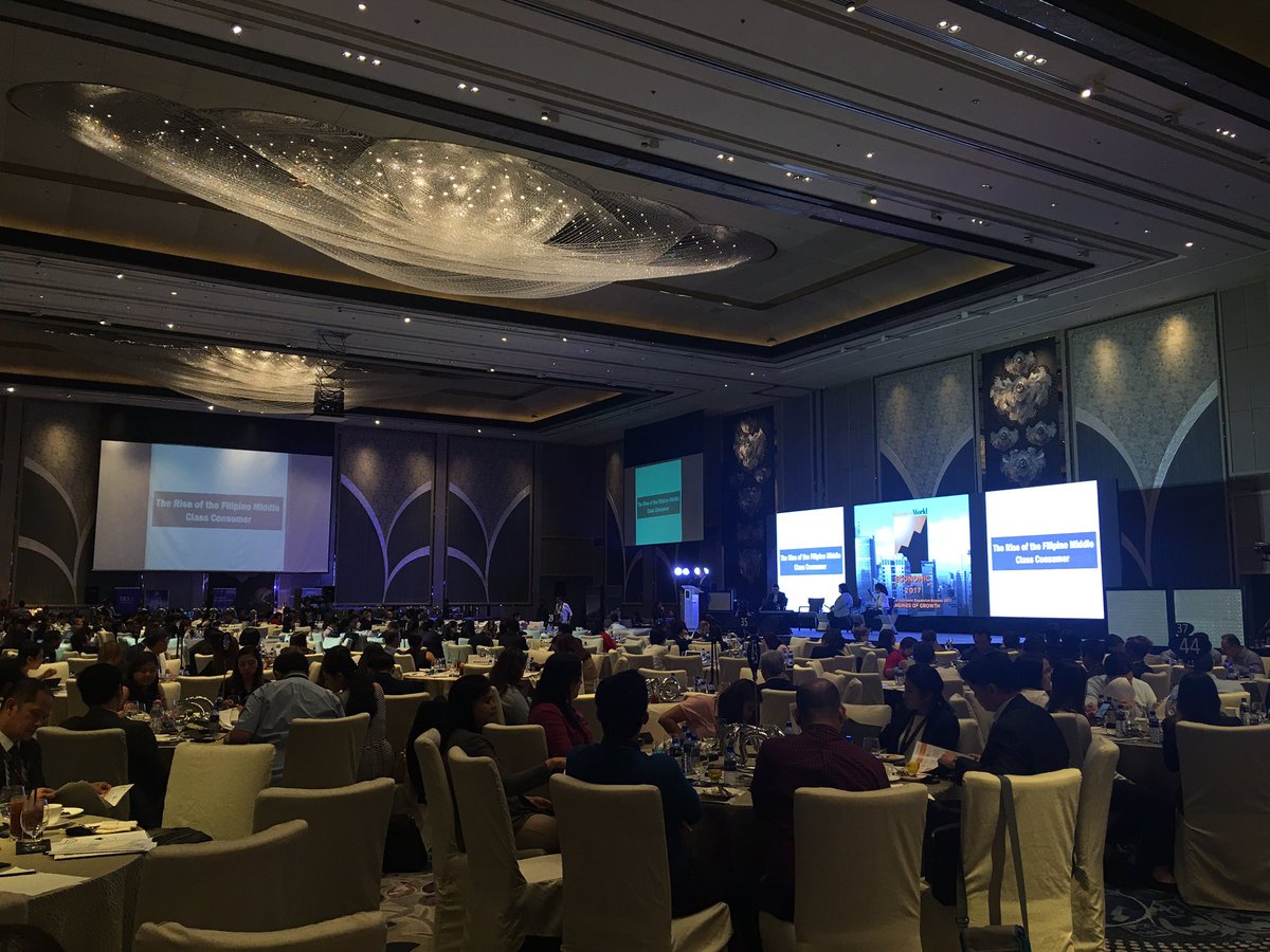 alealove's tweet photo. We're now on the final session of #BWEconomicForum. Speakers discuss the shift on consumer landscape. https://t.co/FtPevBuHKn