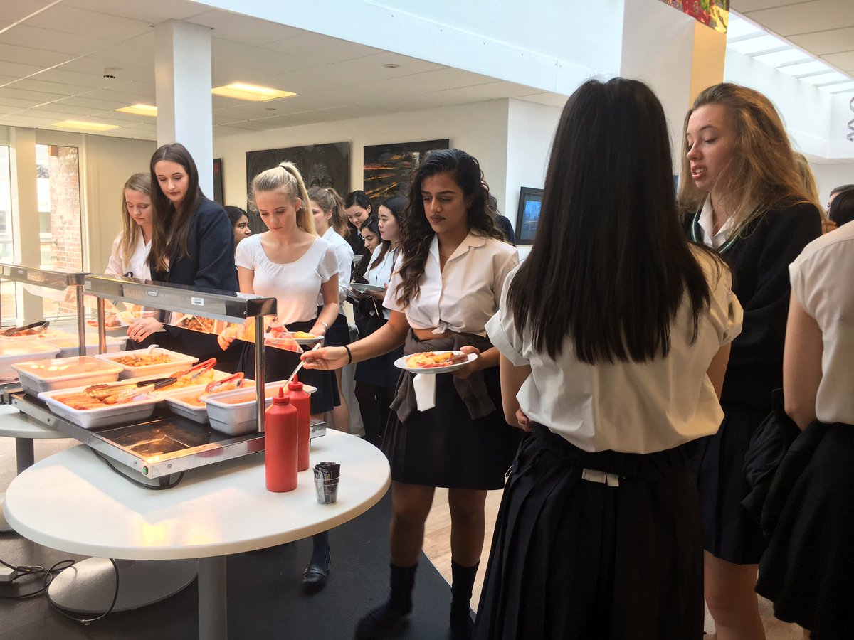 CroydonHigh's tweet photo. Year 13 Leavers Breakfast. Good luck to all in your exams and as you embark on your new adventures. https://t.co/iJ72WPznli
