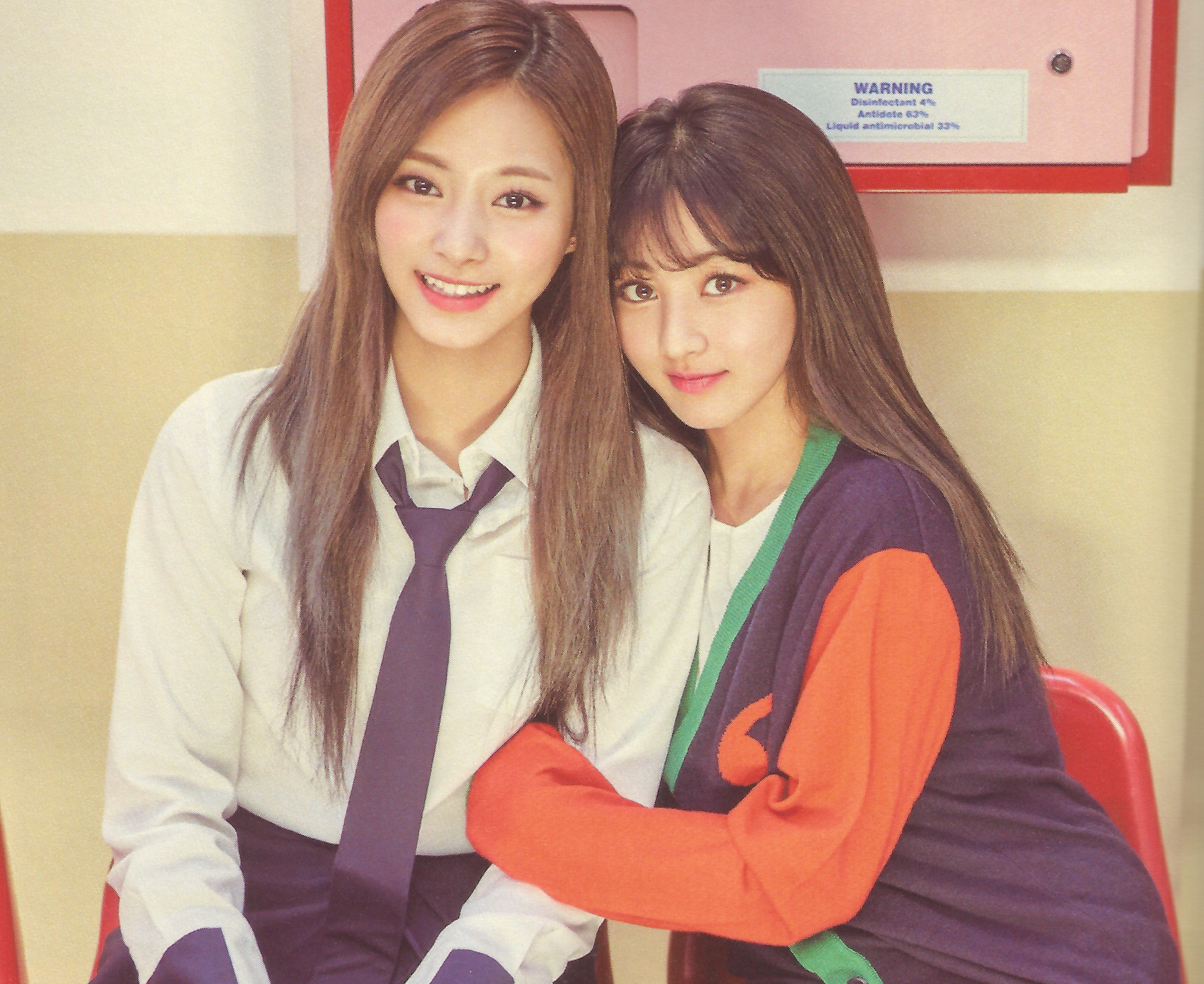 Onlyyu Twice Signal Album Scan Tzuyu X Jihyo Photo By Verahsukpop From T Co Twtlgachtv 쯔위 Tzuyu 子瑜 Jihyo Twice 트와이스 T Co Btgrb2y8dc Twitter