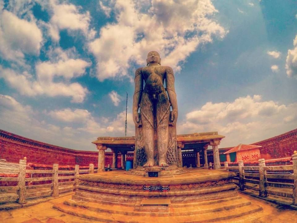 SpectacularInf0's tweet photo. Bahubali - this fantabulous statue stands 42 ft tall 
#spectacularinfo #bahubali #statues #jain #Karnataka #karnatakadiaries #heritagesite https://t.co/jKnv0A0YtK