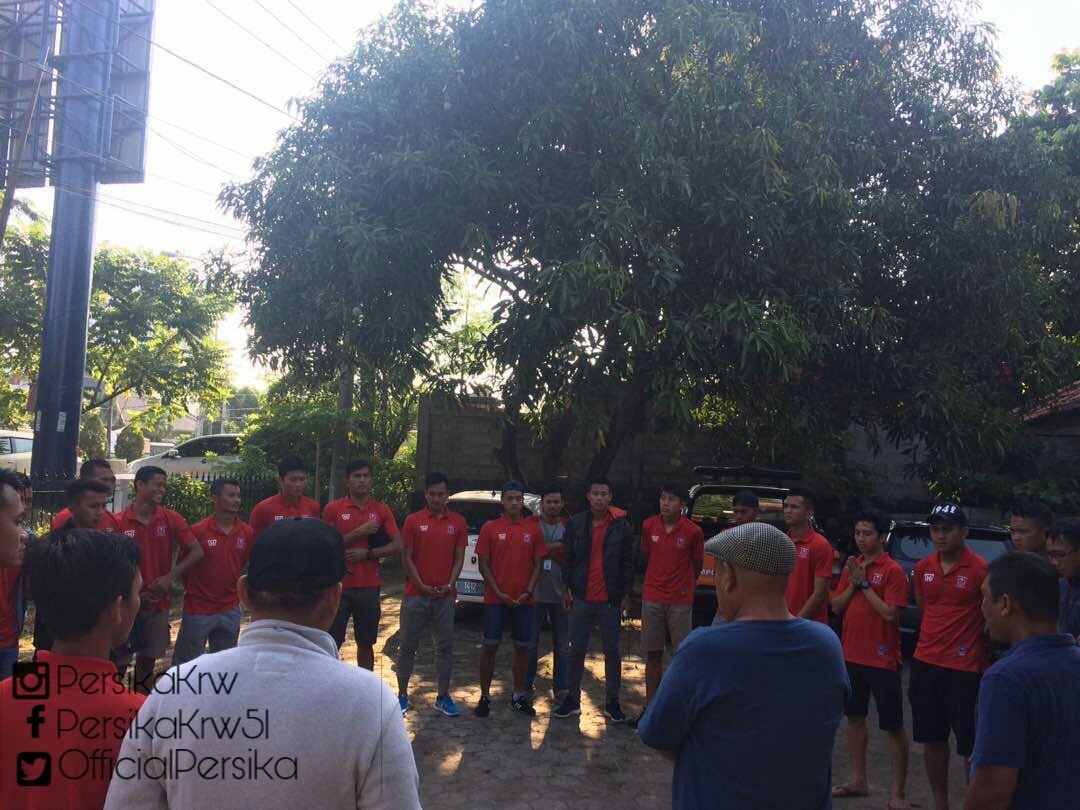 Sore ini Tim berangkat ke Serang, untuk persiapan Pertandingan tandang melawan Persita Tanggerang. Mohon doanya